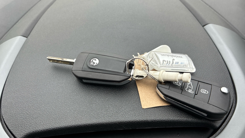 Vauxhall Combo Life 100kW Ultimate 52kWh 5dr Auto Electric Estate